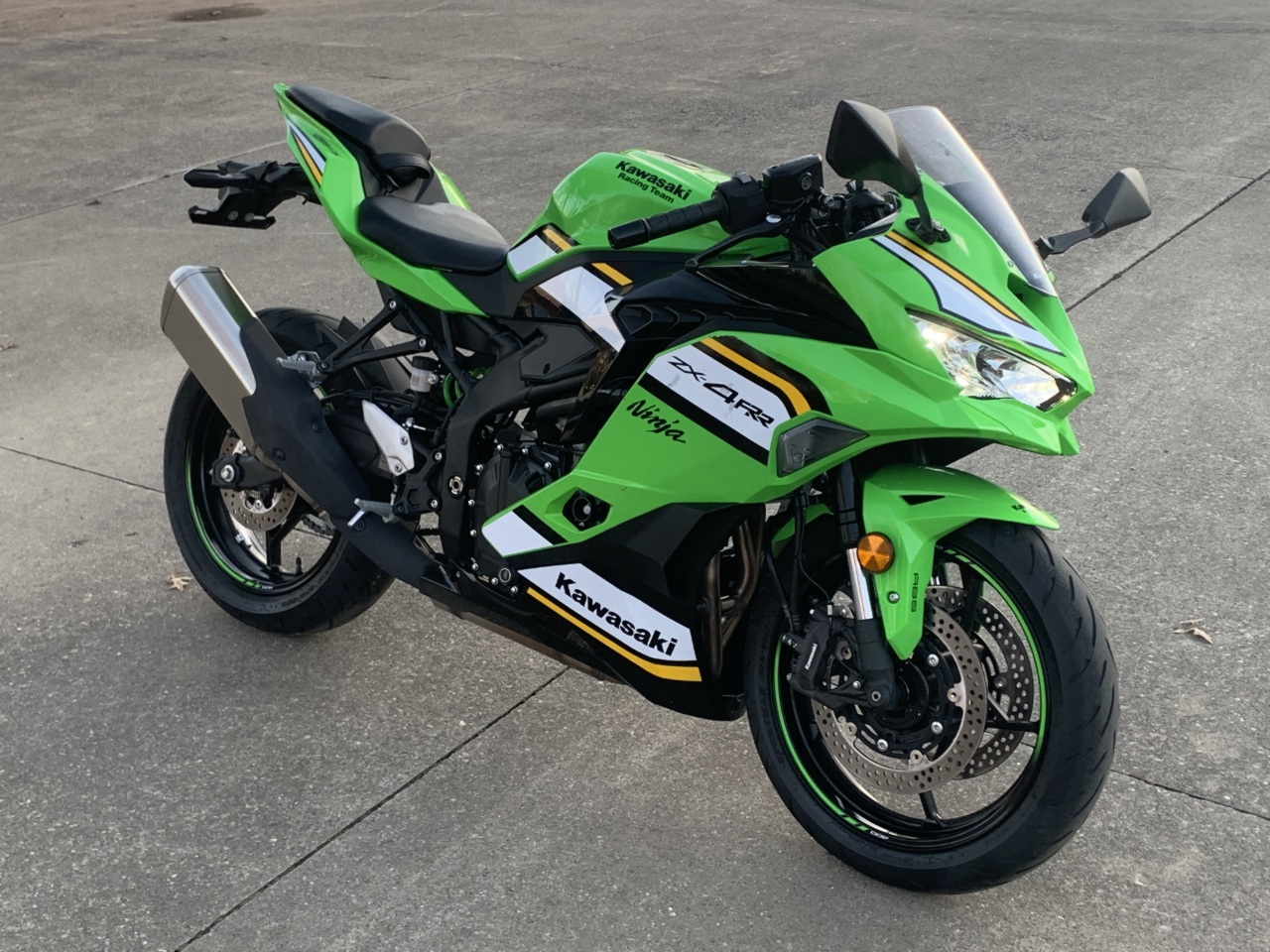 2025 Kawasaki Ninja ZX-4RR KRT EDITION w/ABS
